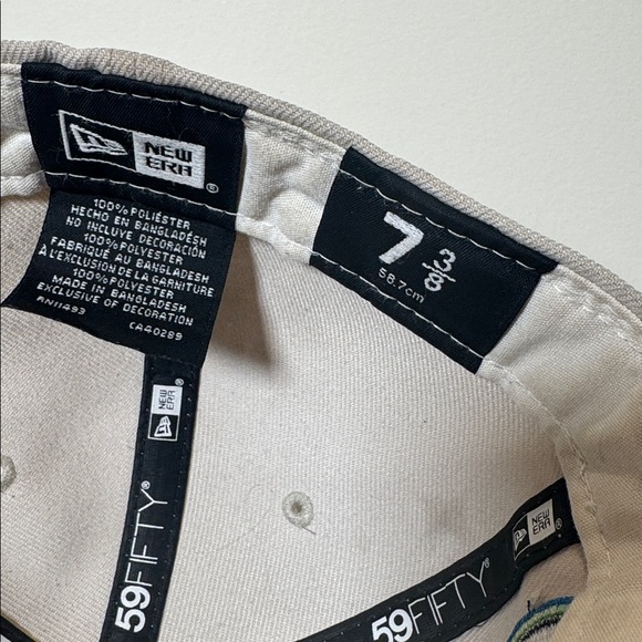 Blue Jays New Era Gray Fitted Cap, size 7 3/8" - Picture 6 of 7